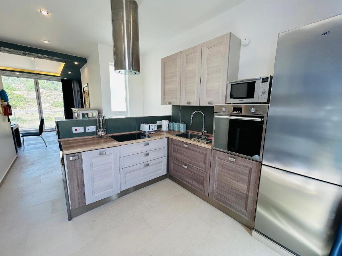 Ferienwohnung Hillview Duplex Penthouse St. Paul's Bay Exterior foto