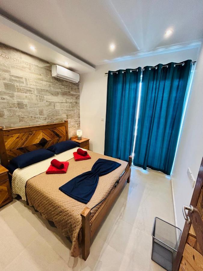 Ferienwohnung Hillview Duplex Penthouse St. Paul's Bay Exterior foto