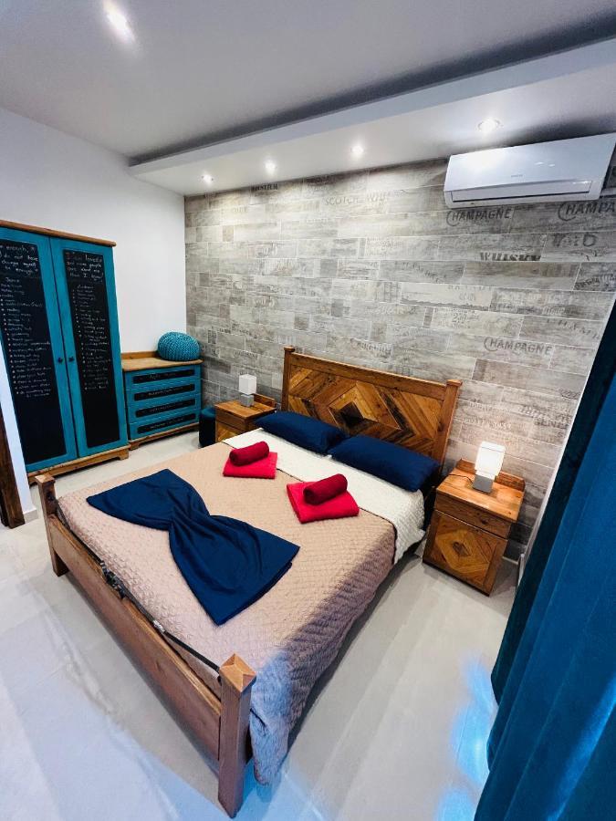 Ferienwohnung Hillview Duplex Penthouse St. Paul's Bay Exterior foto