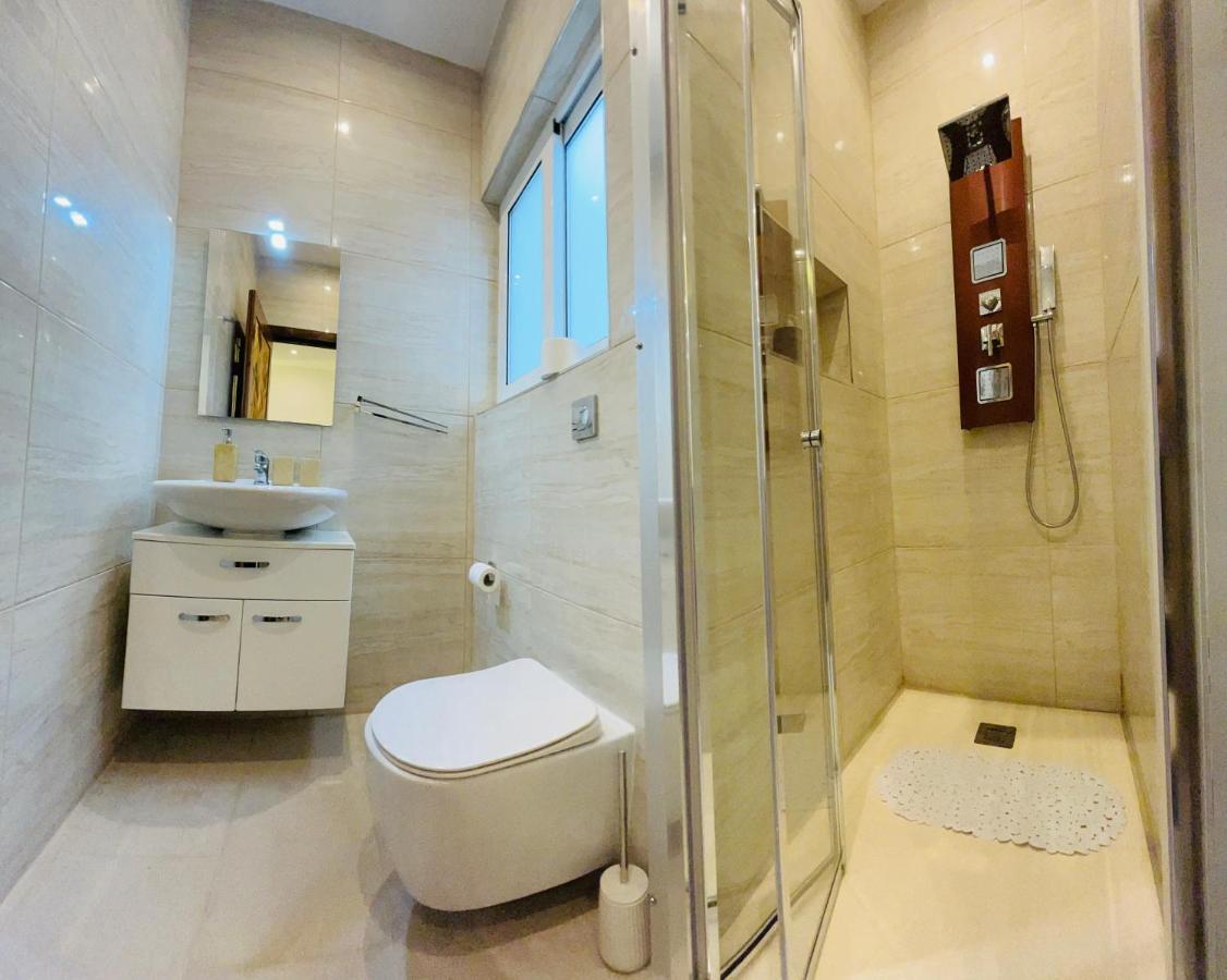 Ferienwohnung Hillview Duplex Penthouse St. Paul's Bay Exterior foto