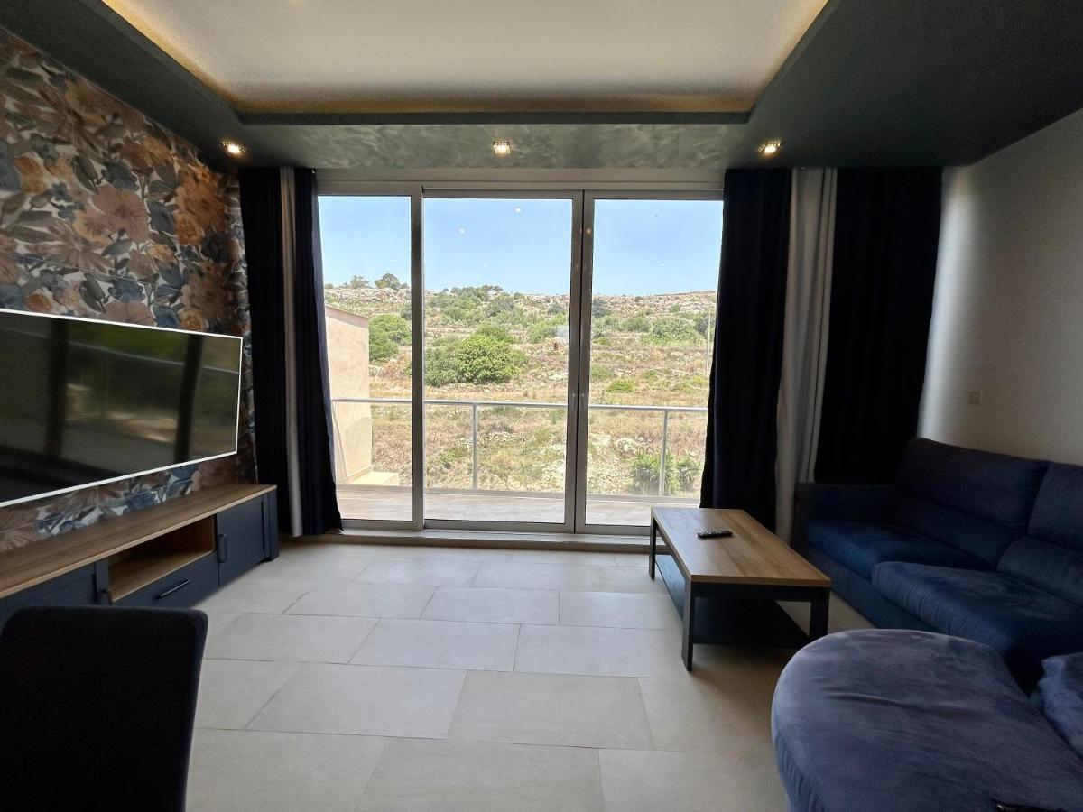 Ferienwohnung Hillview Duplex Penthouse St. Paul's Bay Exterior foto