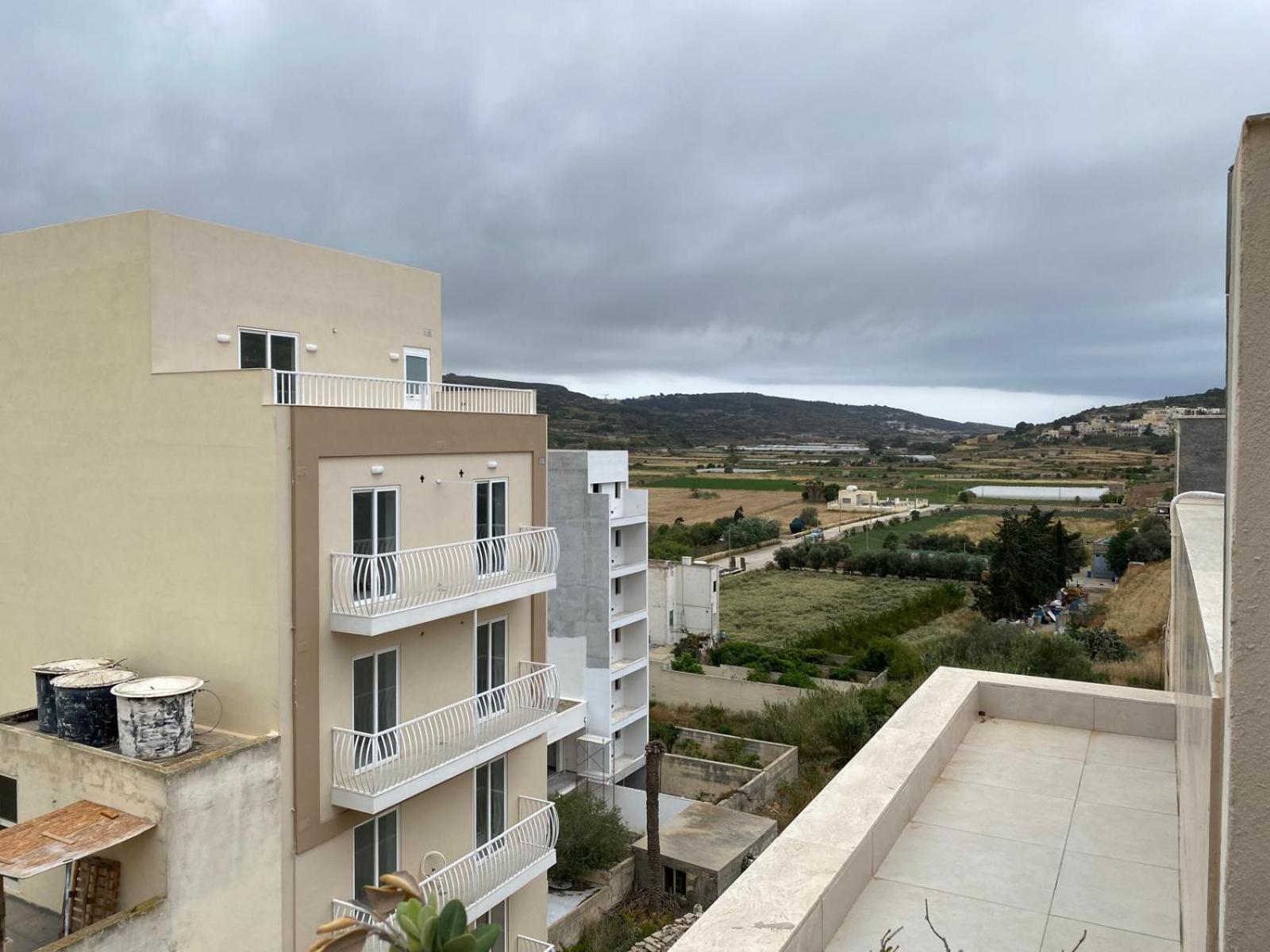 Ferienwohnung Hillview Duplex Penthouse St. Paul's Bay Exterior foto