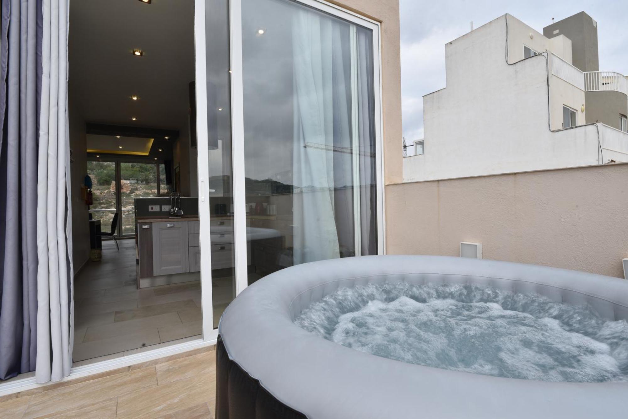 Ferienwohnung Hillview Duplex Penthouse St. Paul's Bay Exterior foto