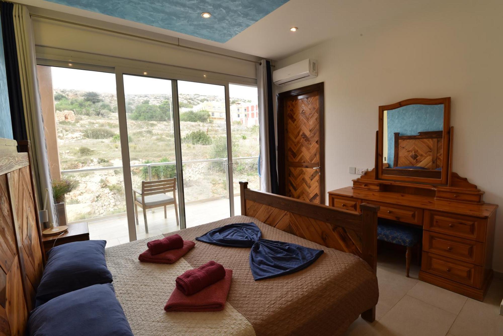 Ferienwohnung Hillview Duplex Penthouse St. Paul's Bay Exterior foto
